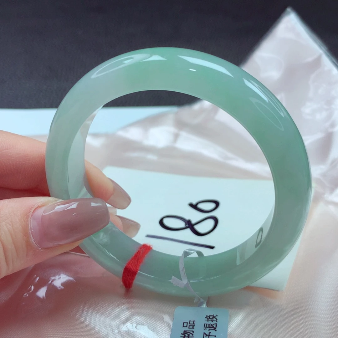 翡翠手镯未镶嵌手镯56
