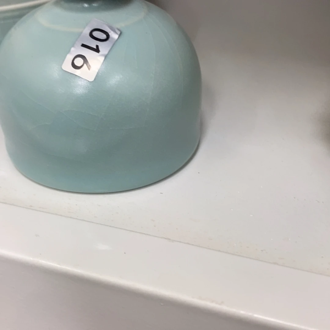 摆件阿****抱朴汝瓷仿古微瑕