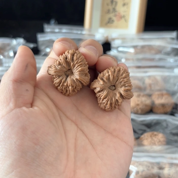 文玩核桃吊坠禾*、南将