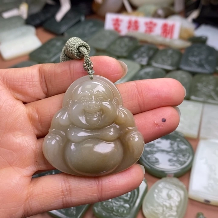 和田玉未镶嵌颈饰予