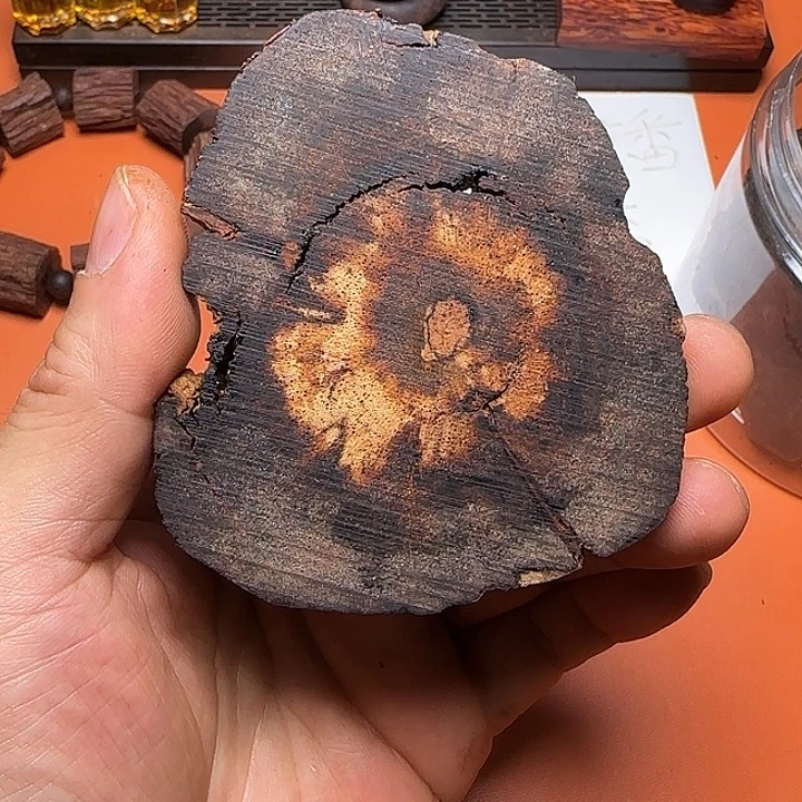 降真香其他用****8y 8降真香原木大牌子