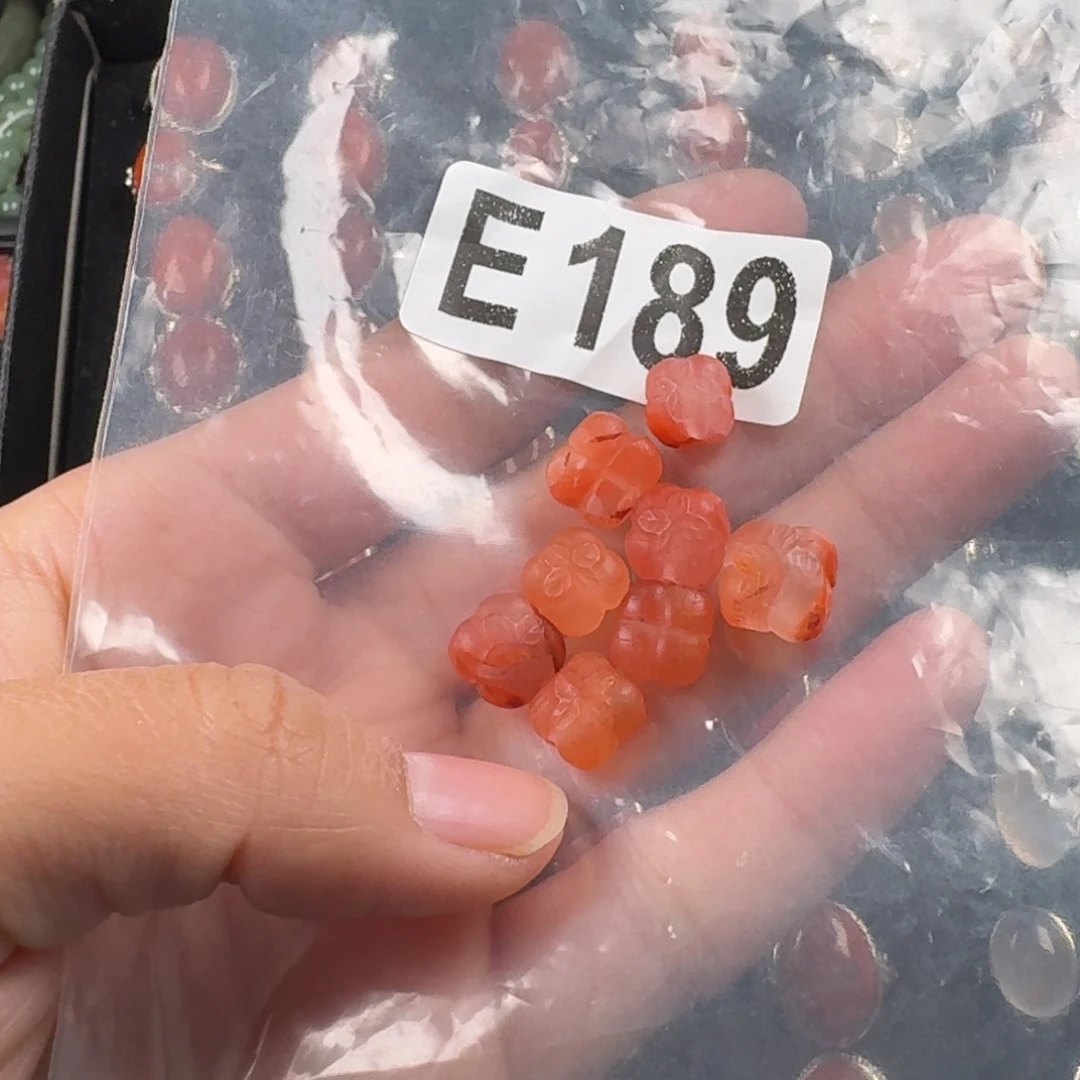 南红玛瑙未镶嵌珠宝奇石