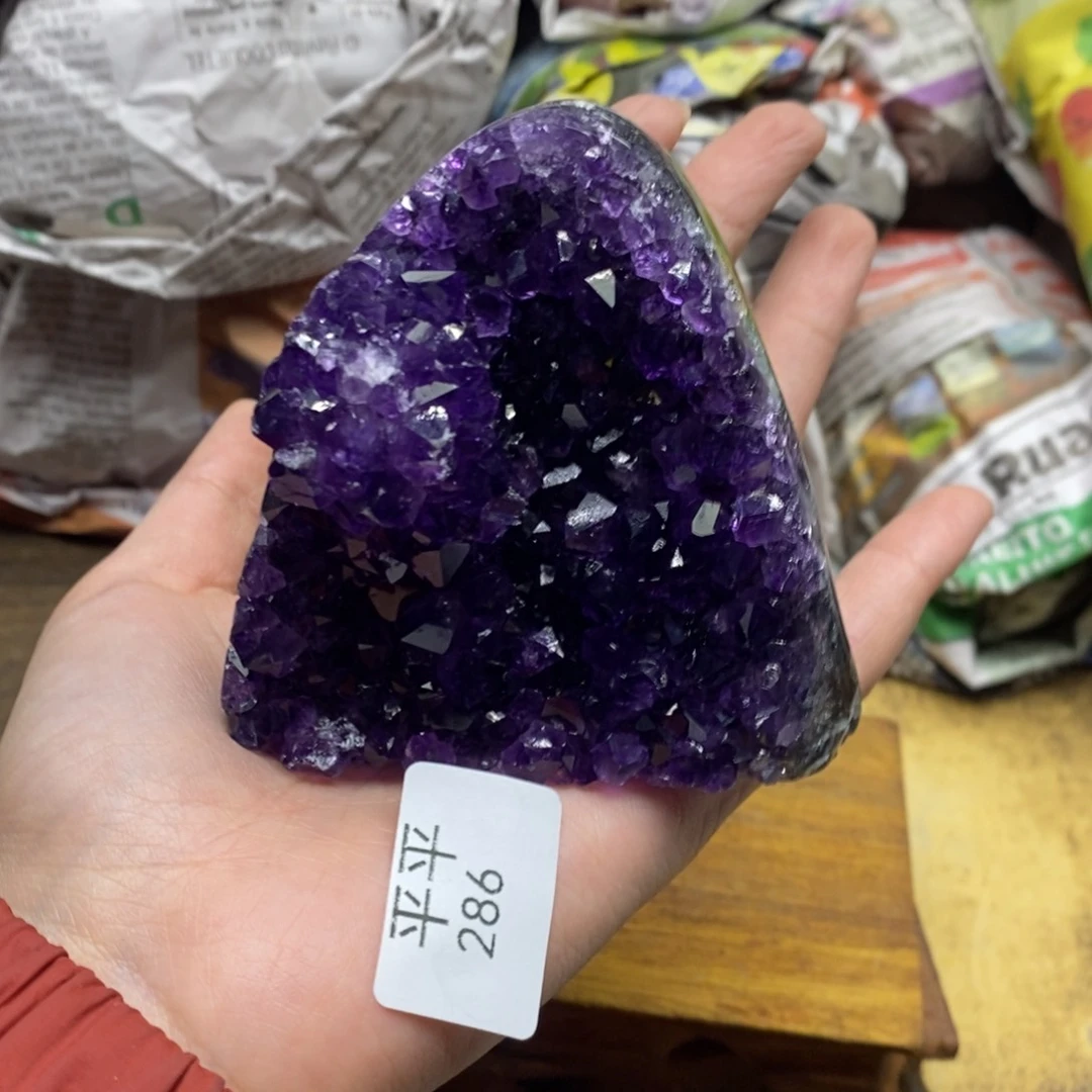 紫晶乌拉圭未镶嵌