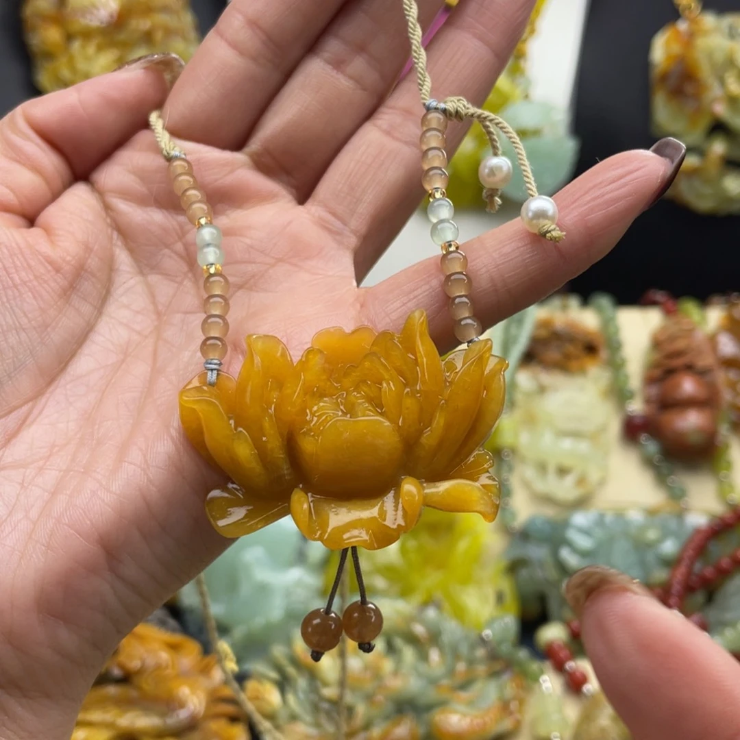 未镶嵌蛇纹石玉颈饰