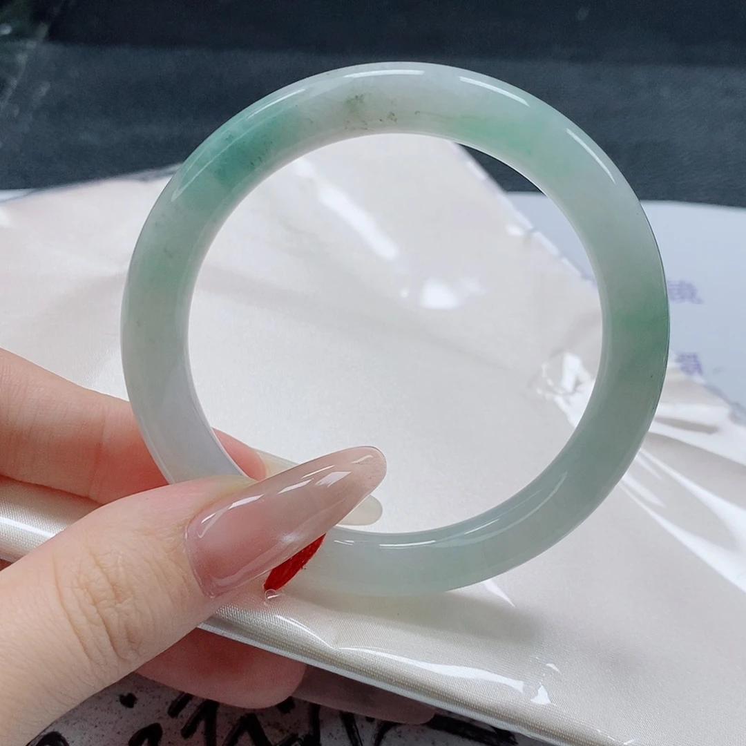 【闪购商品】未镶嵌手镯（圆镯）翡翠542号