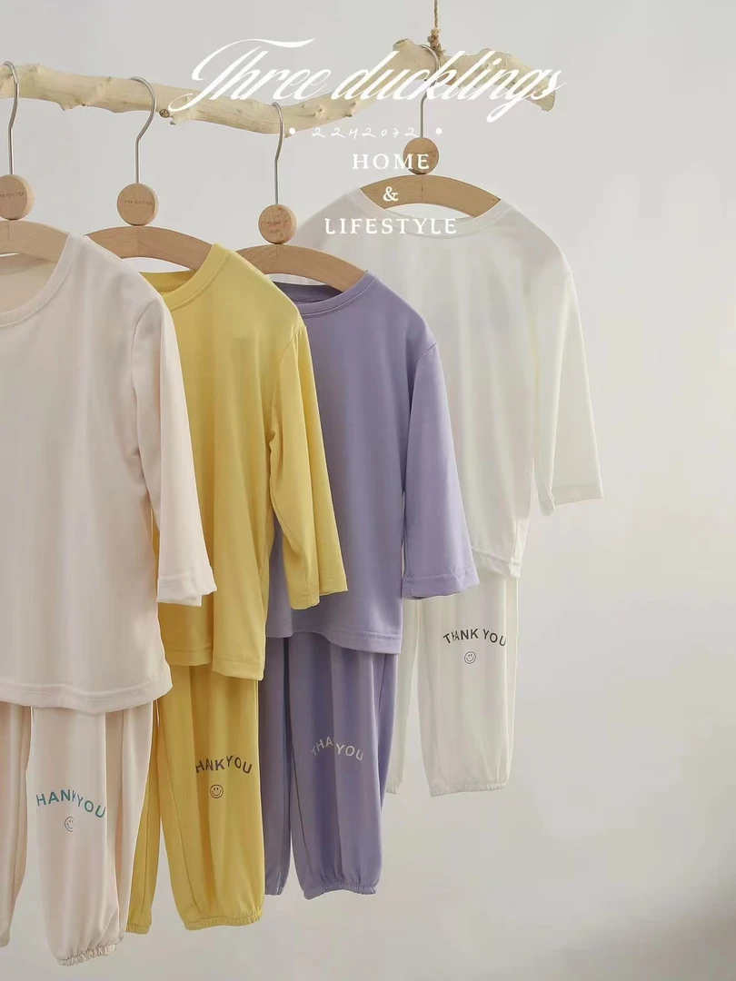 三只小鸭-素色笑脸套装              2031