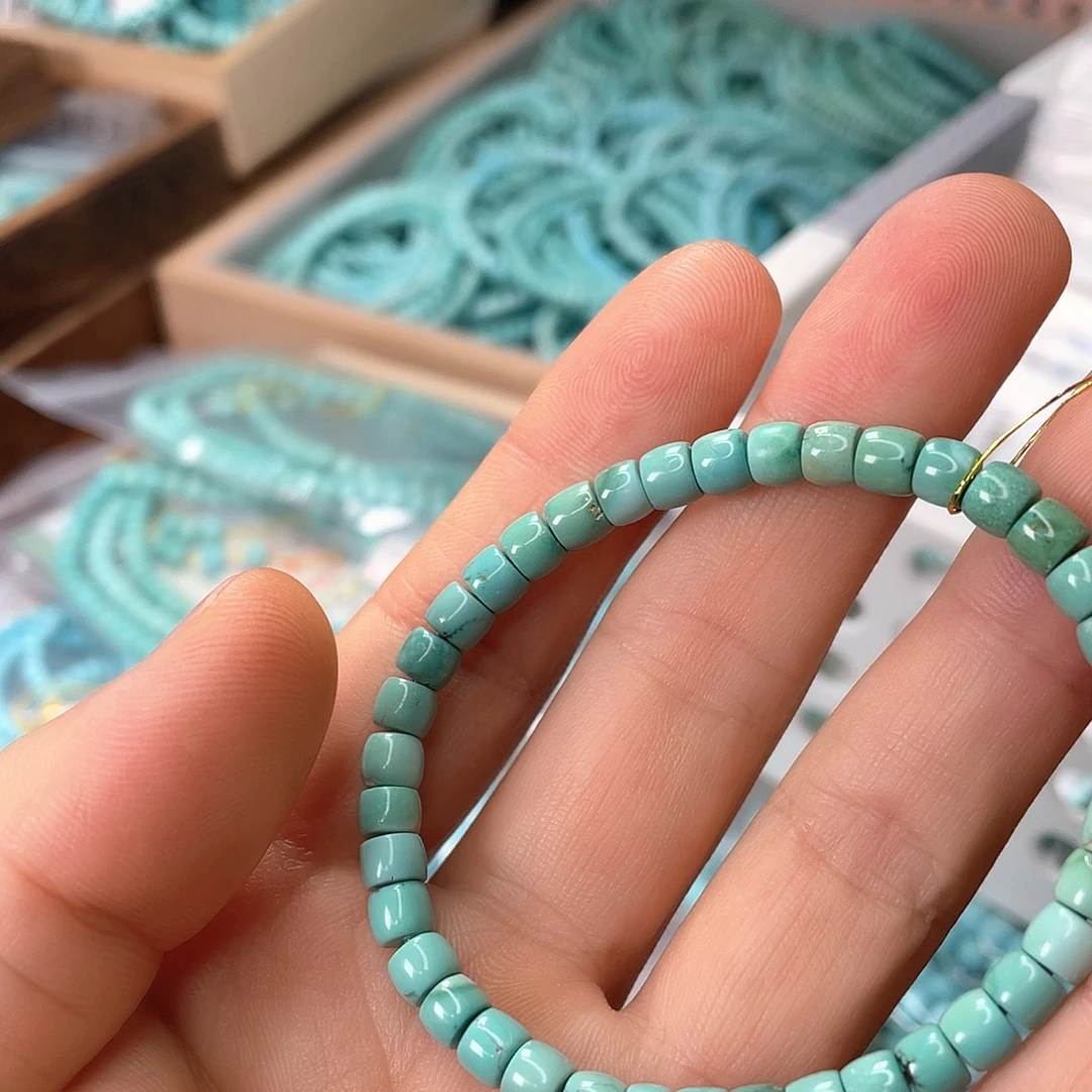 绿松石未镶嵌颈饰