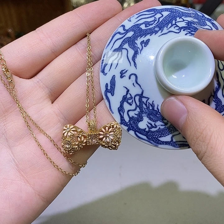 瓷片不会哈哈哈哈哈哈哈哈哈哈吧