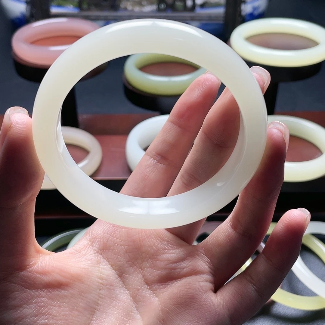 快***妈59+暖白色正圈手镯