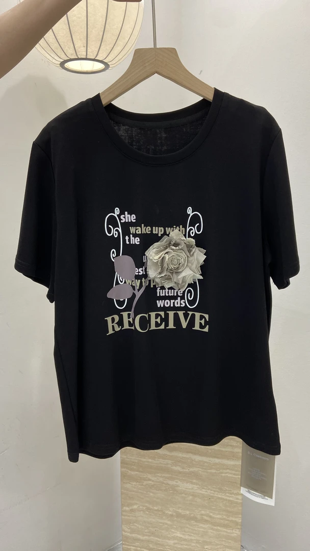 2025新款韩版时尚百搭圆领短袖女设计感小众显瘦立体花朵T恤