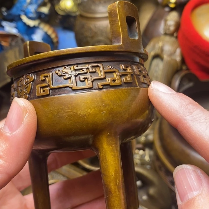 铜器摆件做工精良