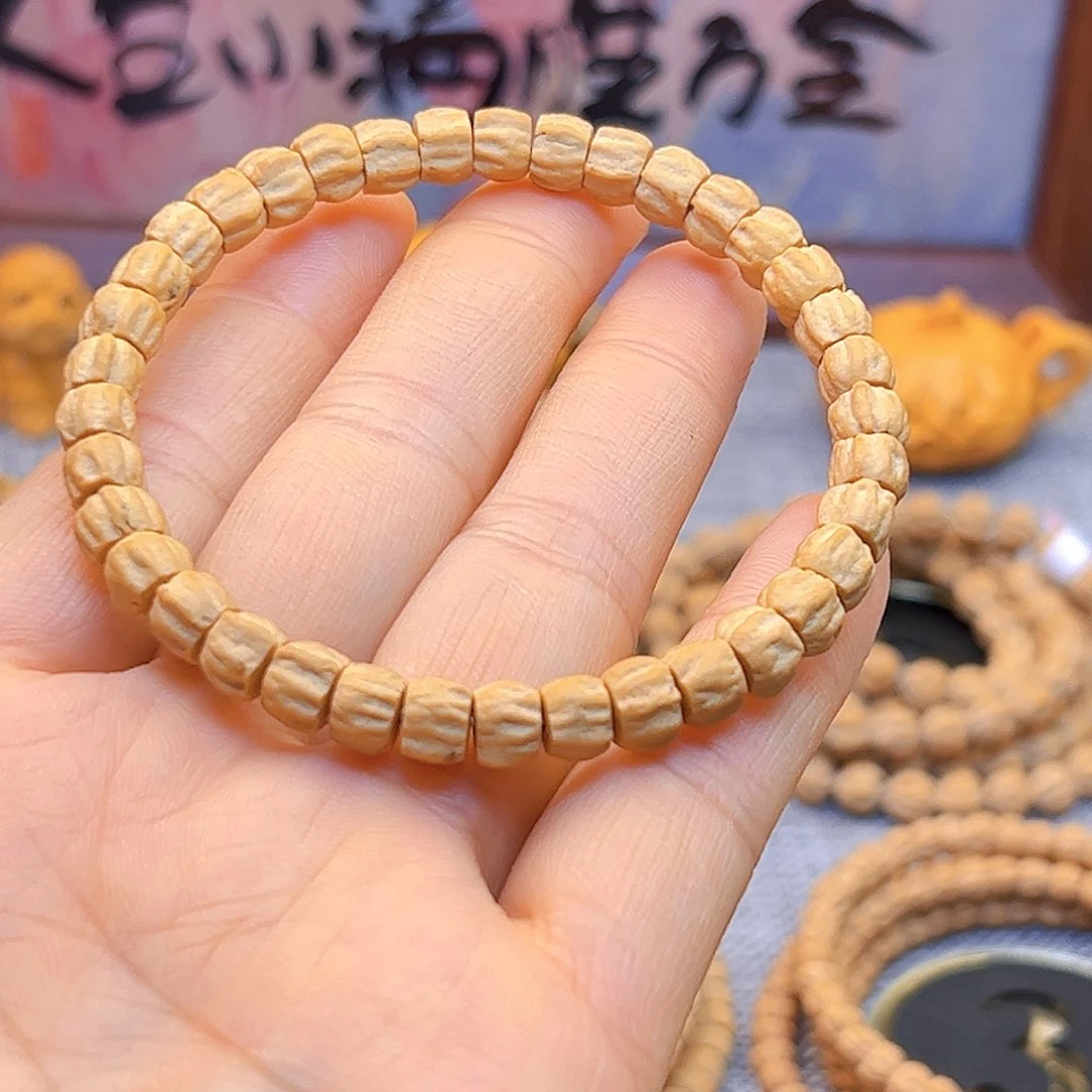 柏香籽/百香籽吊坠金***哥