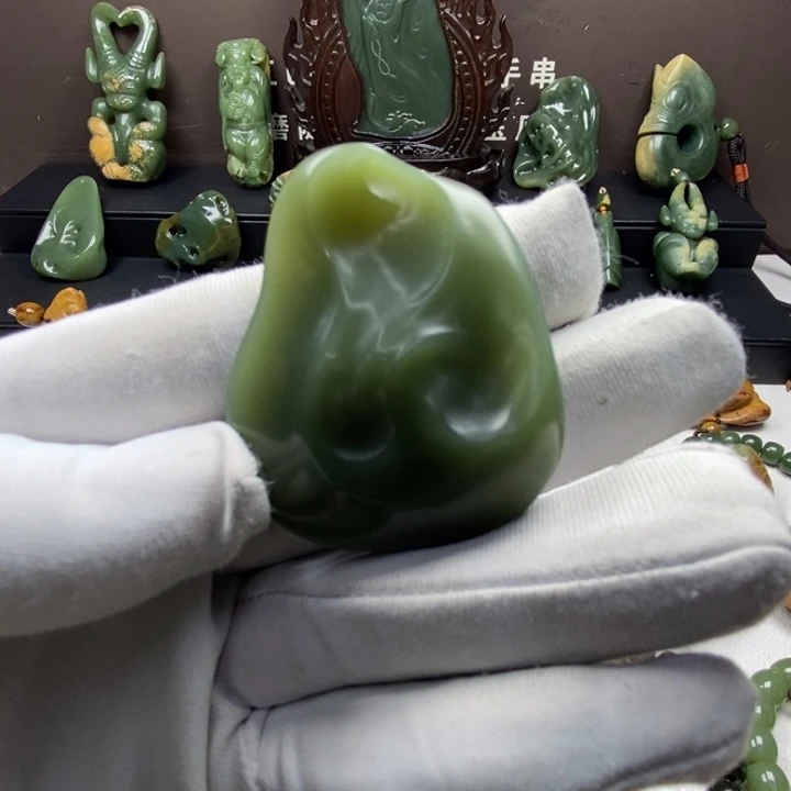 岫岩老玉（透闪石质玉）未镶嵌颈饰