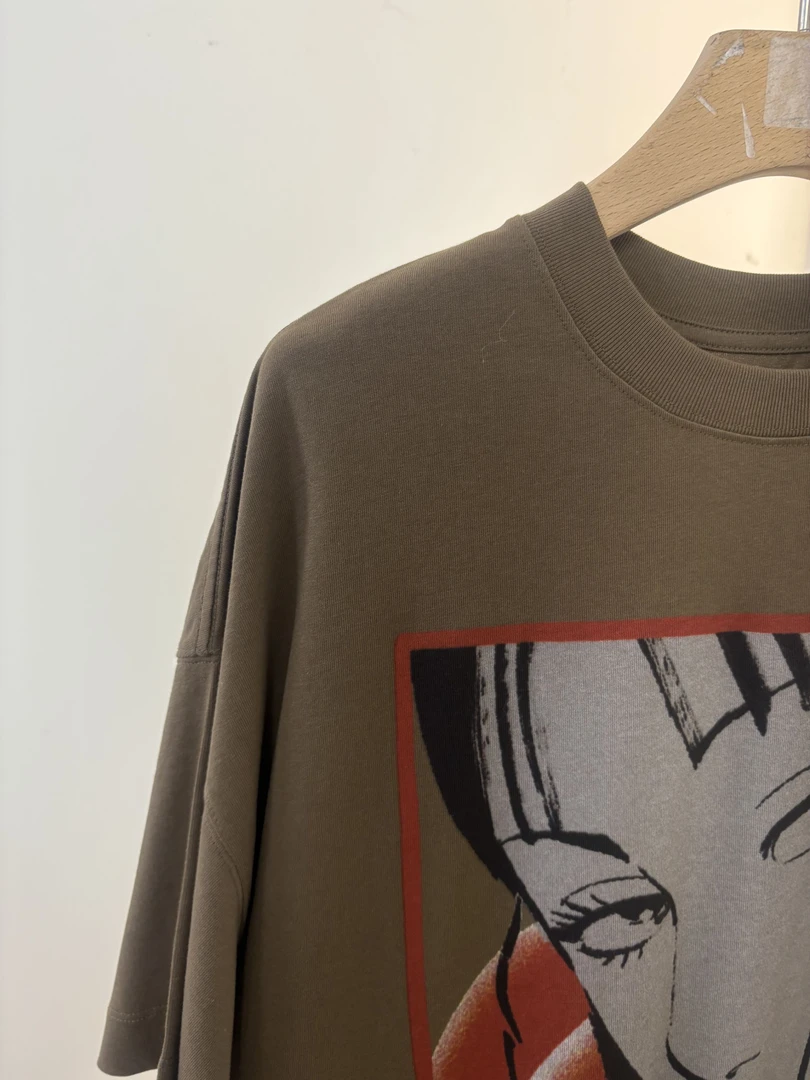 [十一]时尚百搭圆领咖色油画上衣T恤  ZK147