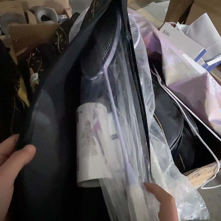 品牌羽毛球单拍套装。
