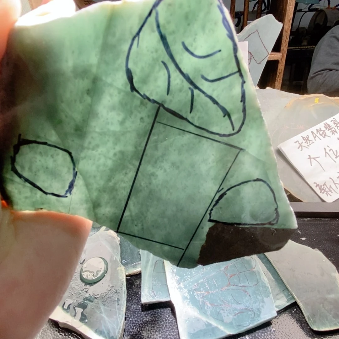 翡翠挂件未镶嵌翡翠原材料05