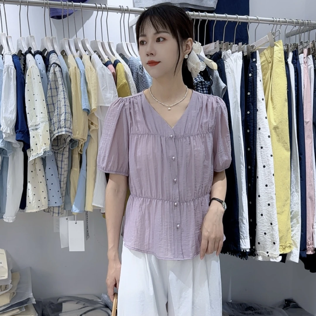 衬衫宽松短袖甜美小众气质显瘦V领夏季褶皱小衫珠扣衬衣