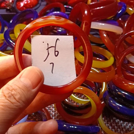 玛瑙/玉髓手镯未镶嵌