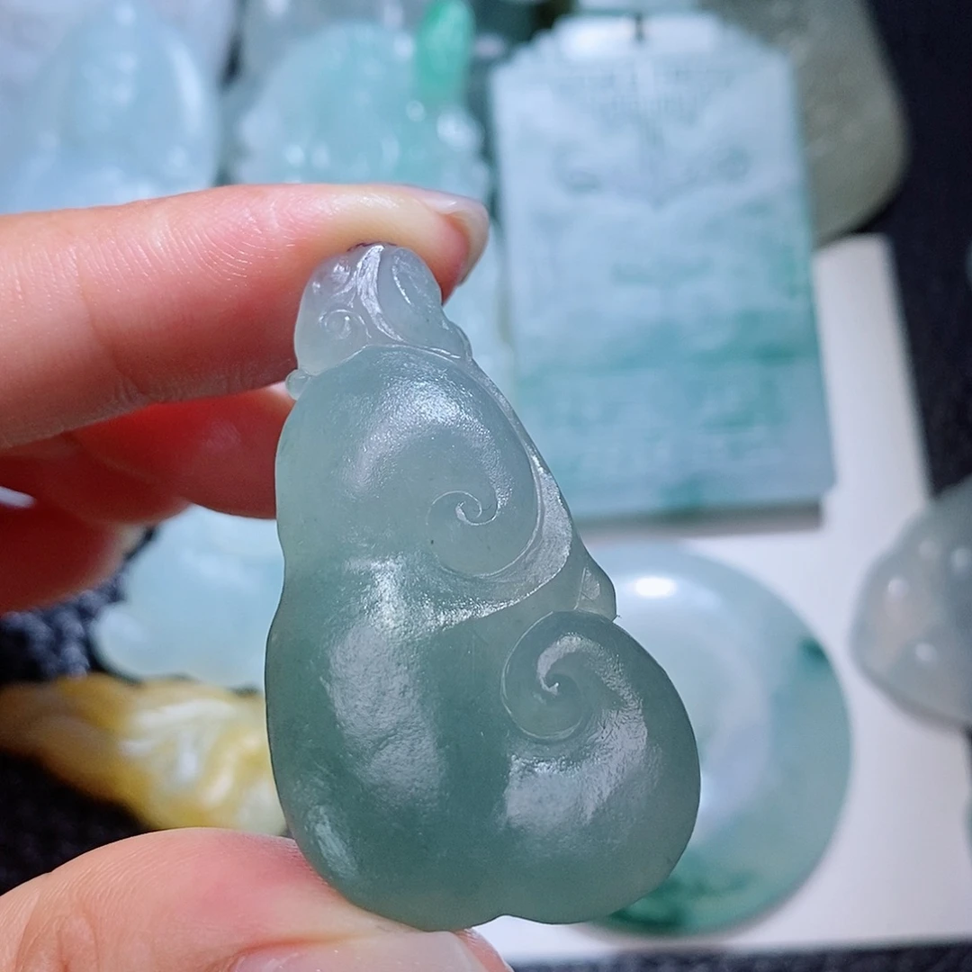 未镶嵌定制翡翠毛货付款后确认抛光