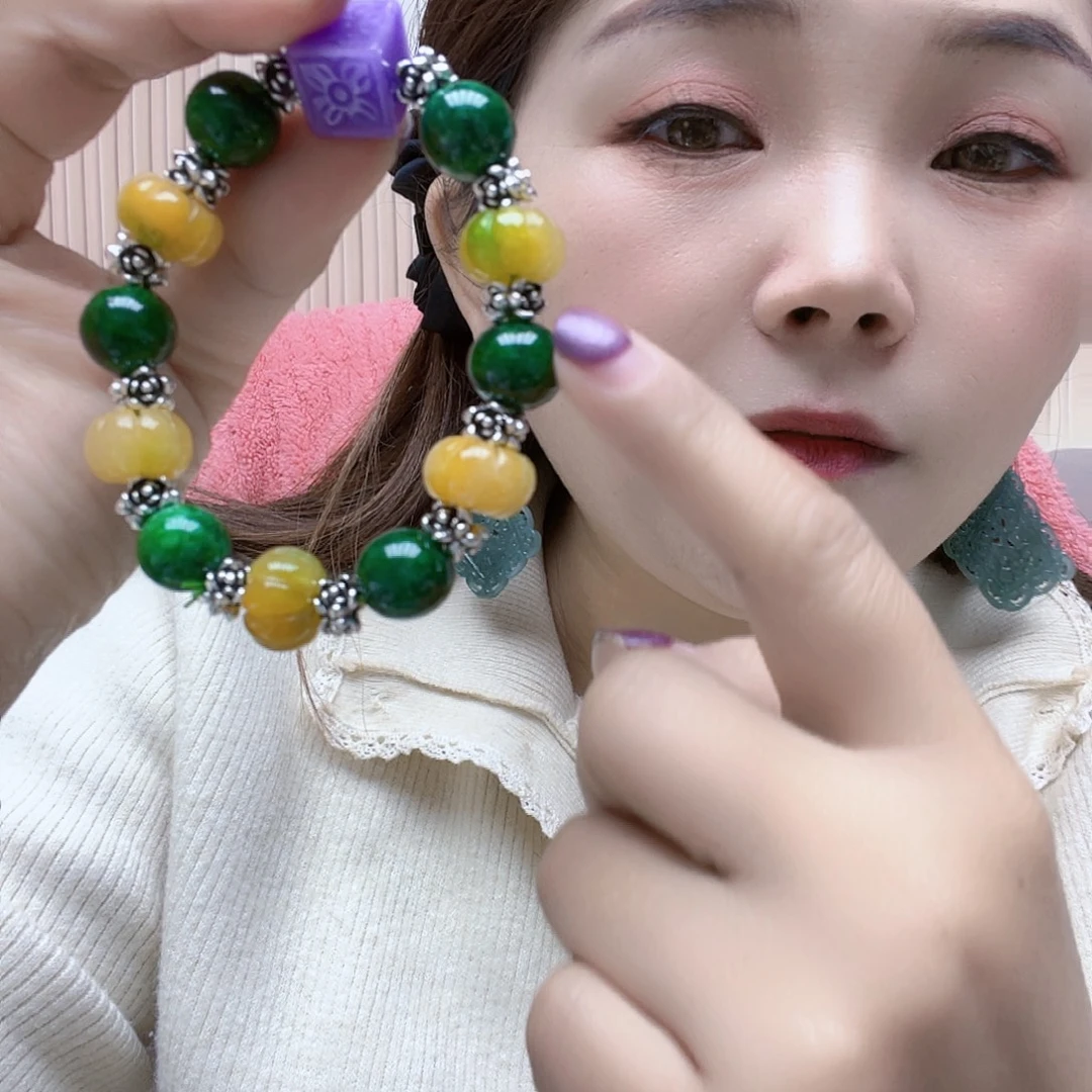 翡翠未镶嵌颈饰手链