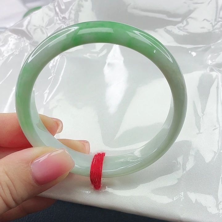 紫***鸢未镶嵌手镯翡翠翡翠072