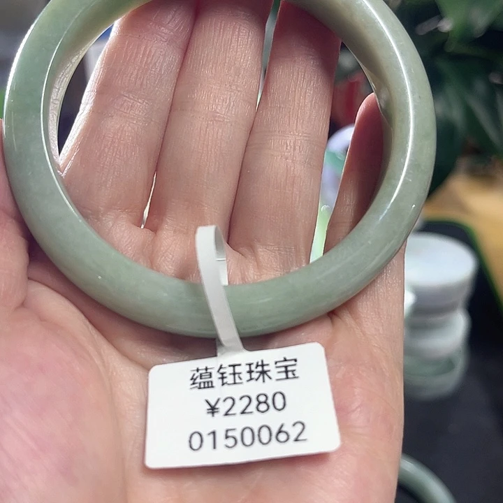 翡翠未镶嵌手镯纯天然缅甸翡翠手镯