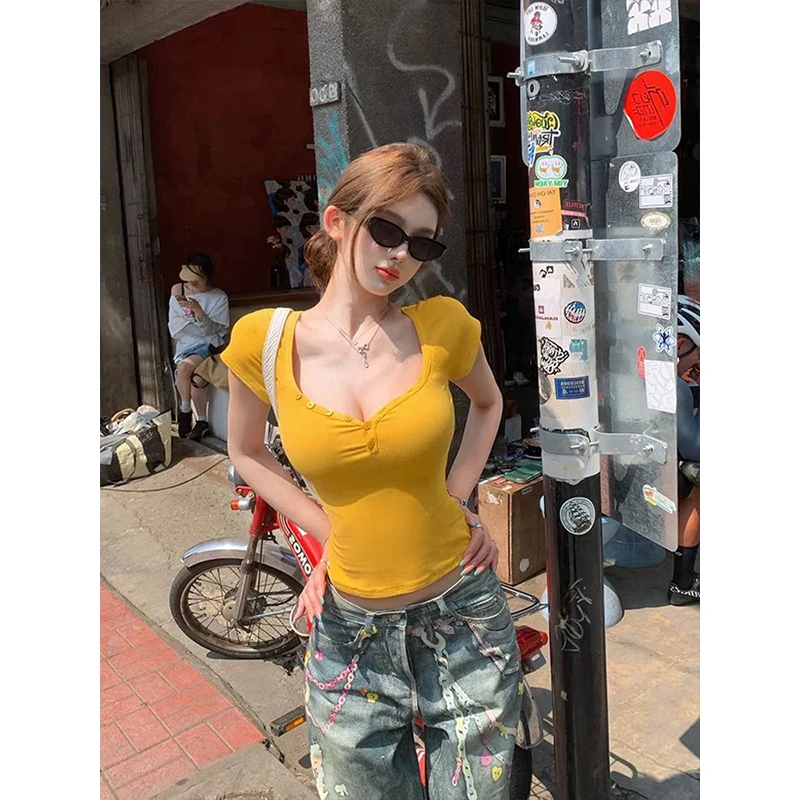 Moses Queen/魔西女王辣妹纽扣V领显身材短袖T恤紧身收腰性感上衣