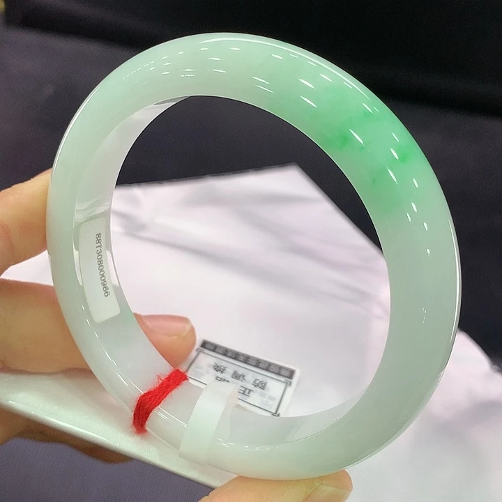 翡翠手镯未镶嵌正圈61