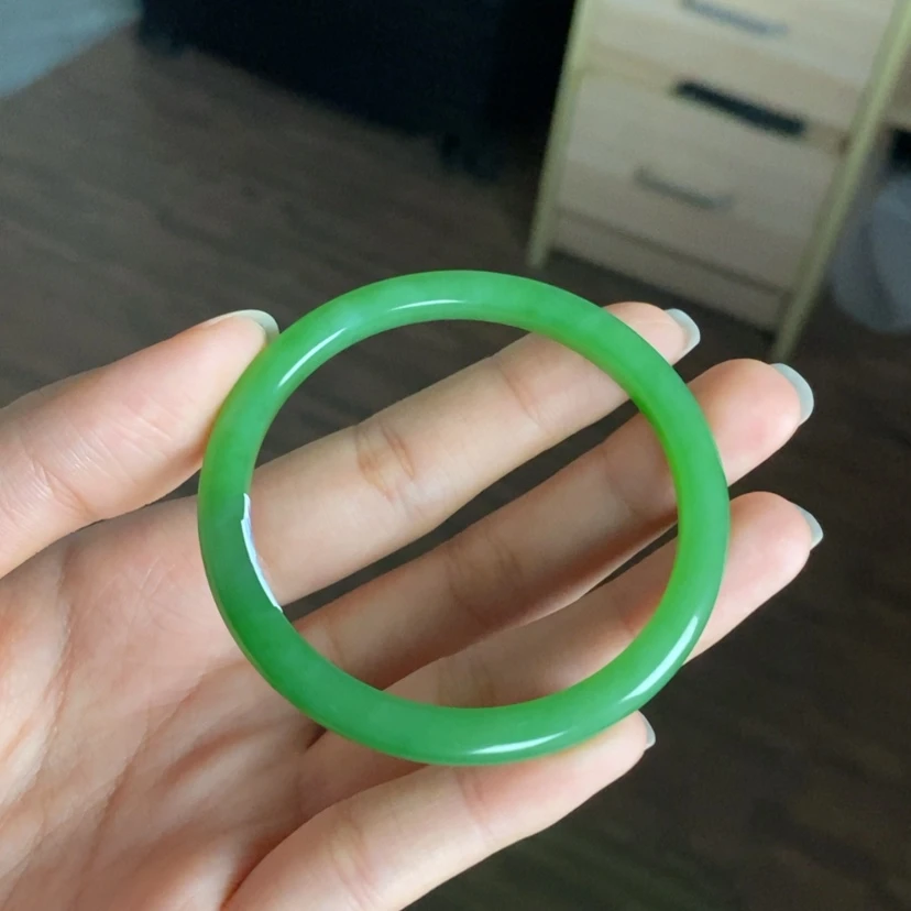 【闪购商品】未镶嵌手镯和田玉（碧玉）