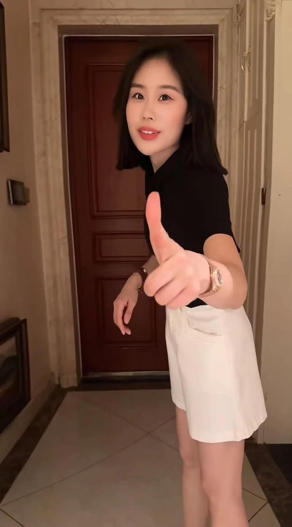 Miss Huo 字母翻领短袖 A 黑色 3389