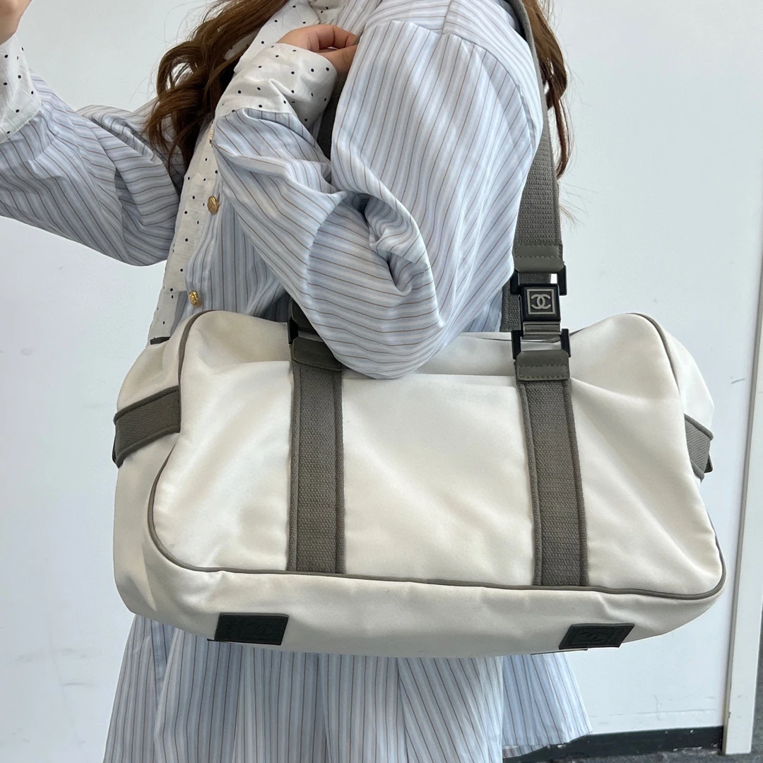 95新 Chanel/香奈儿 chanel白灰拼色手拎单肩托特包