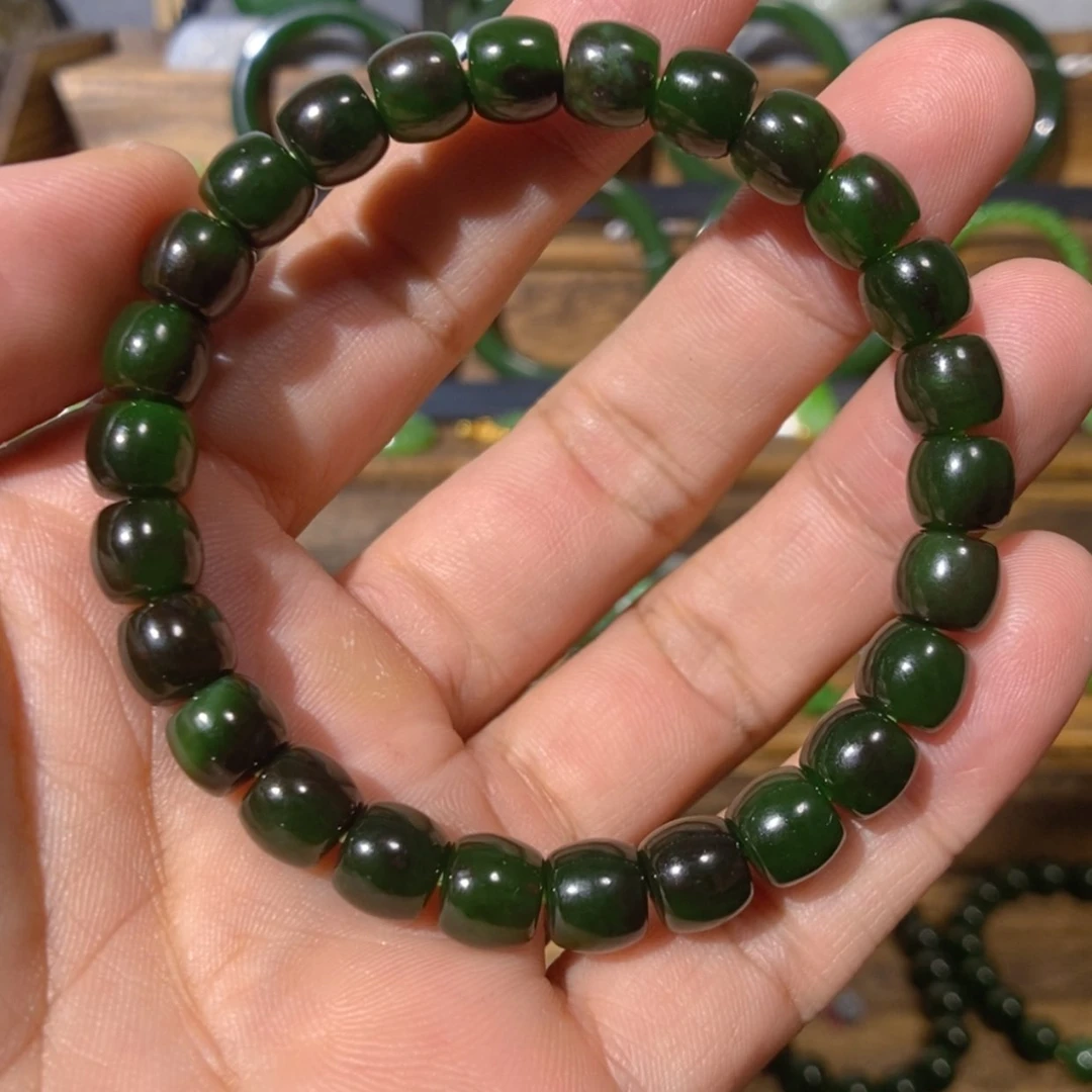 【闪购商品】吊坠(不含链)未镶嵌和田玉俄七红皮菠菜绿手串8