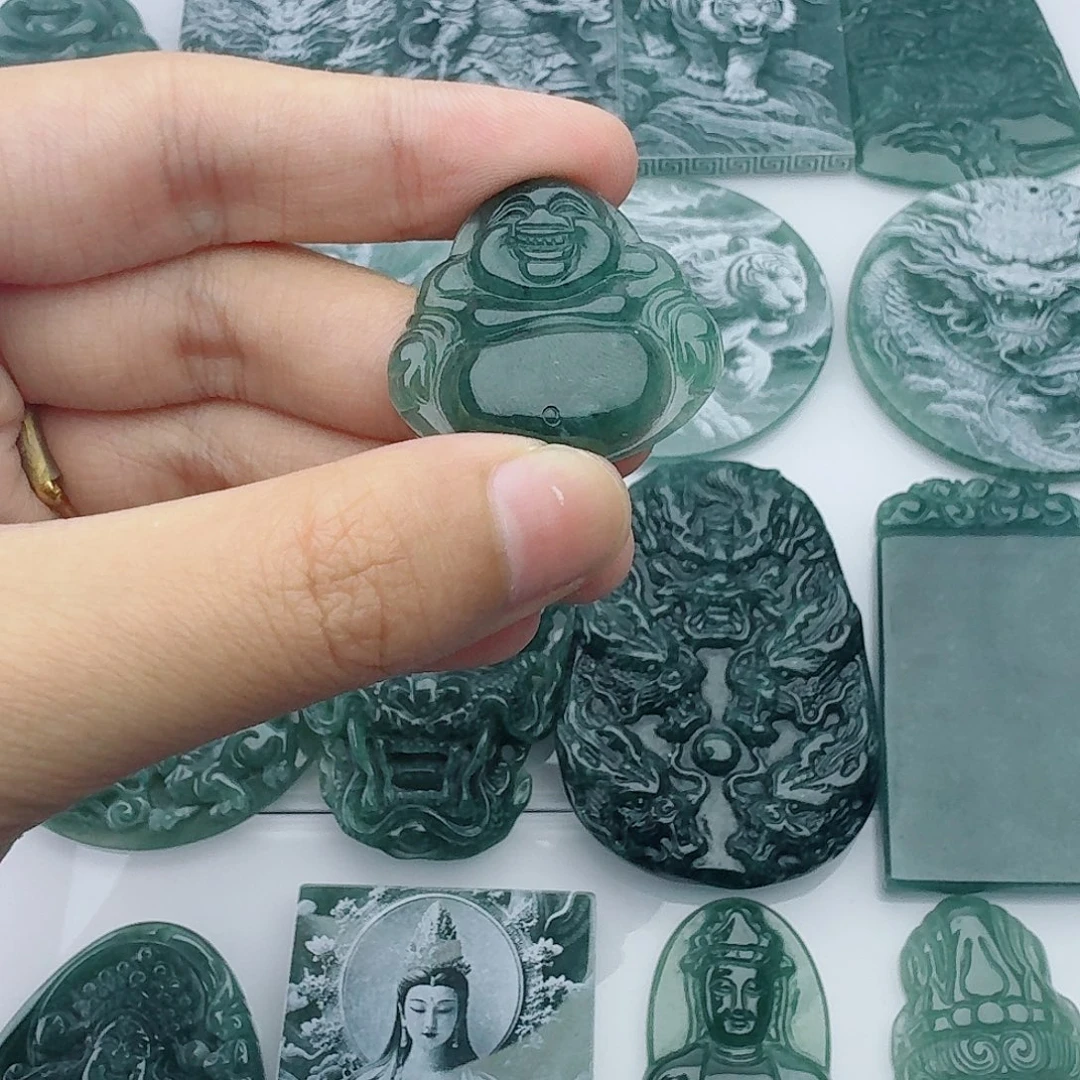 翡翠未镶嵌颈饰多样性发货天然A货翡翠