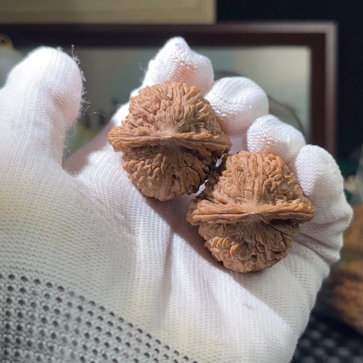 ****驴吊坠文玩核桃蜜纹