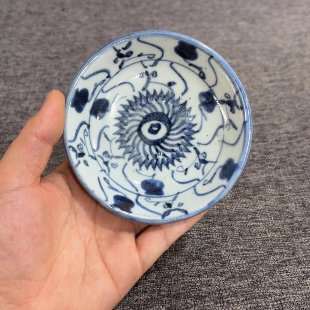 瓷片非常好看的花瓶