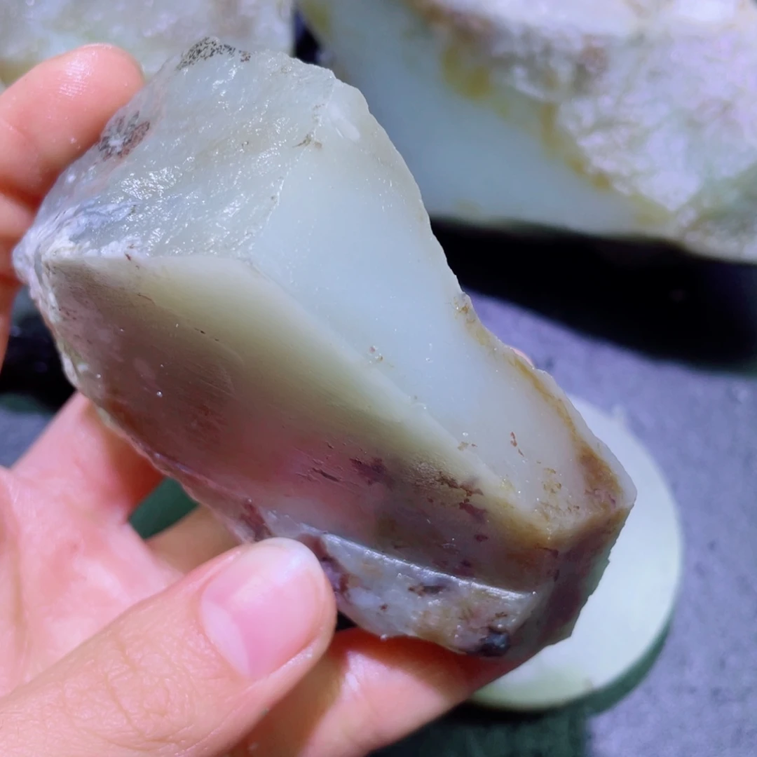 和田玉未镶嵌珠宝半成品