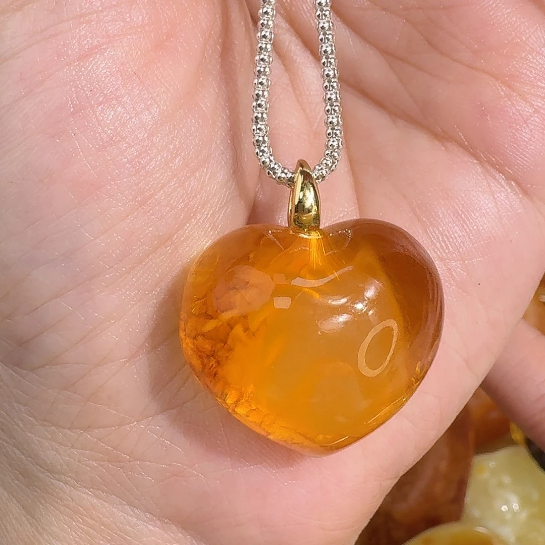 蚊***蚊琥珀未镶嵌裸石我