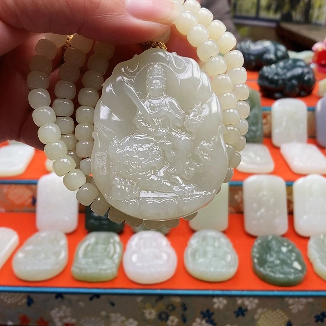 颈饰未镶嵌和田玉军*