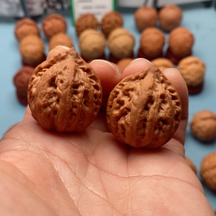 文玩核桃把件精品文玩手捻元