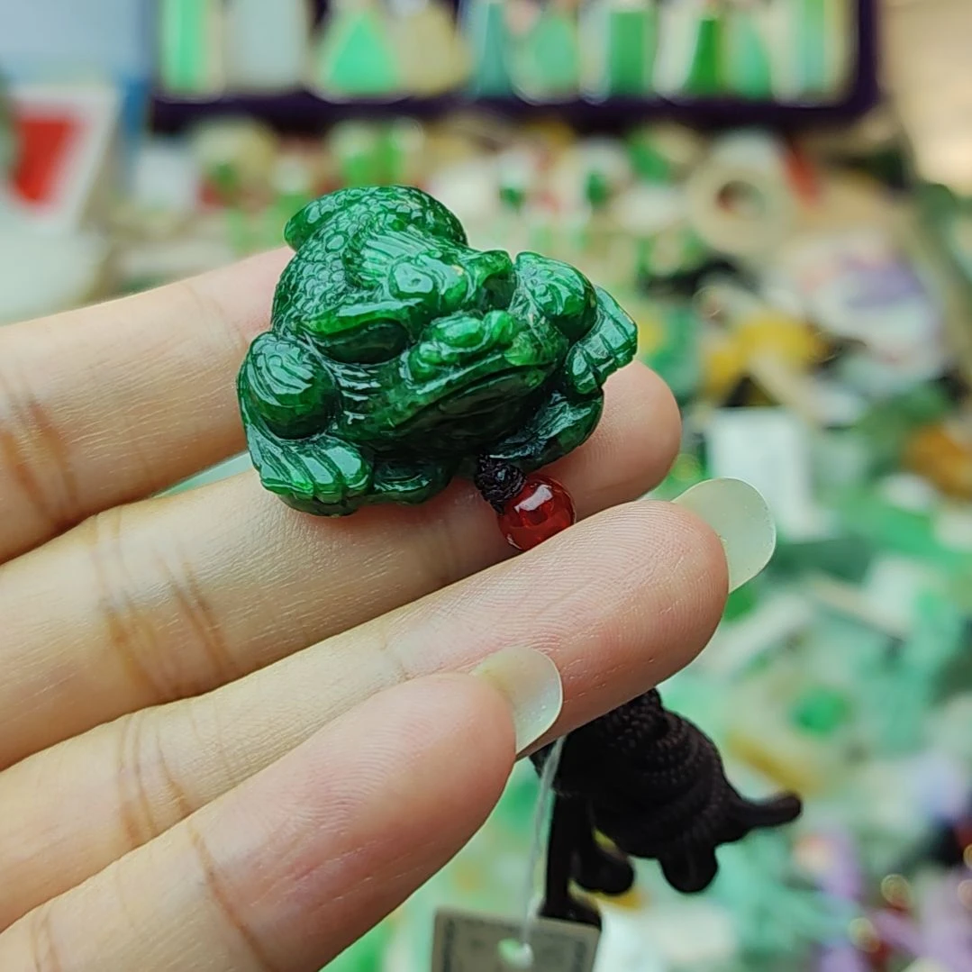 翡翠未镶嵌颈饰45