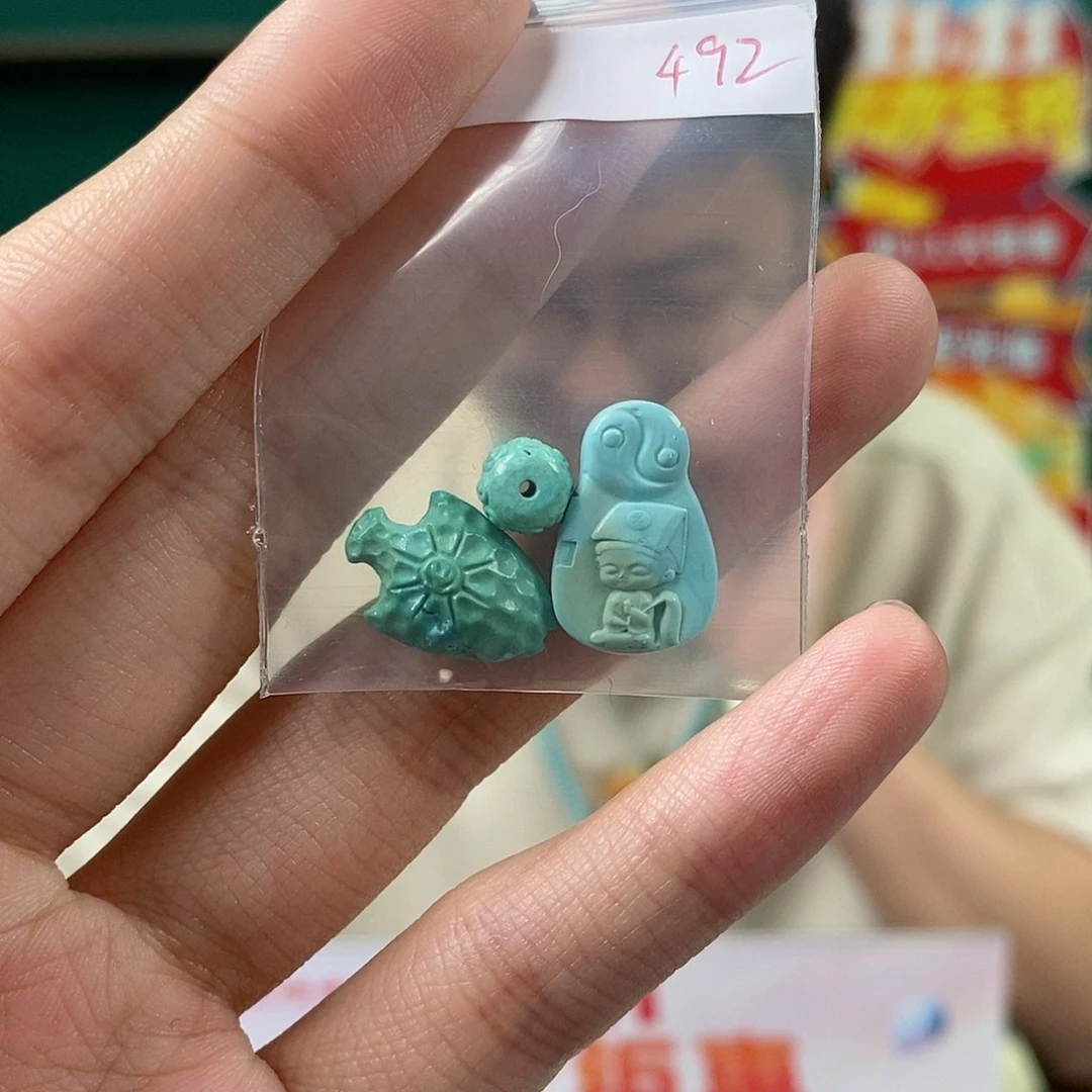 绿松石未镶嵌珠宝奇石