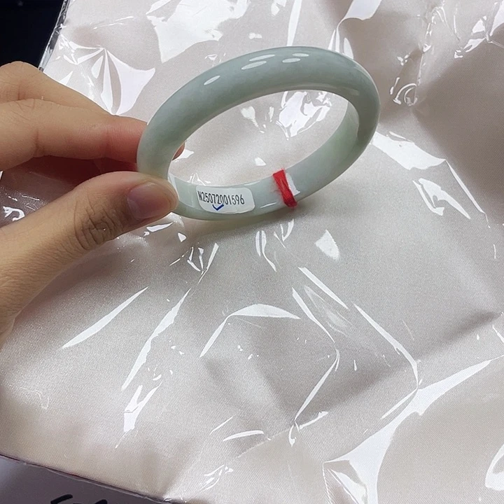 未镶嵌手镯翡翠早班