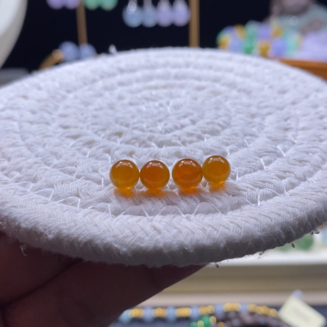 翡翠未镶嵌颈饰翡翠冰红珠随机发一个