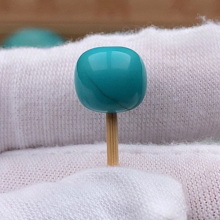 绿松石未镶嵌珠宝奇石10.7