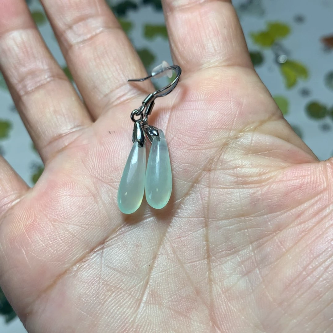 蛇纹石玉耳环未镶嵌