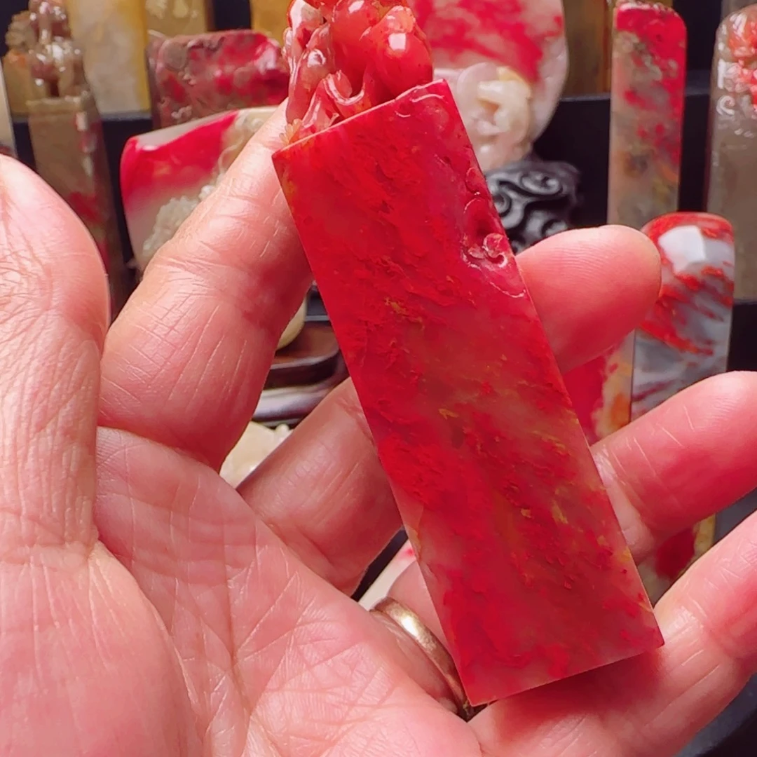 昌化石昌化鸡血石