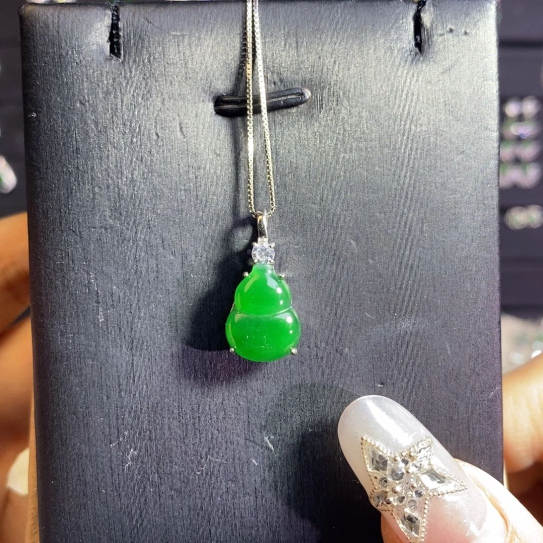 翡翠银S925镶嵌颈饰葫芦吊坠