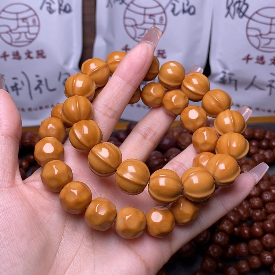 猴头核桃手串鲨鱼奶酪