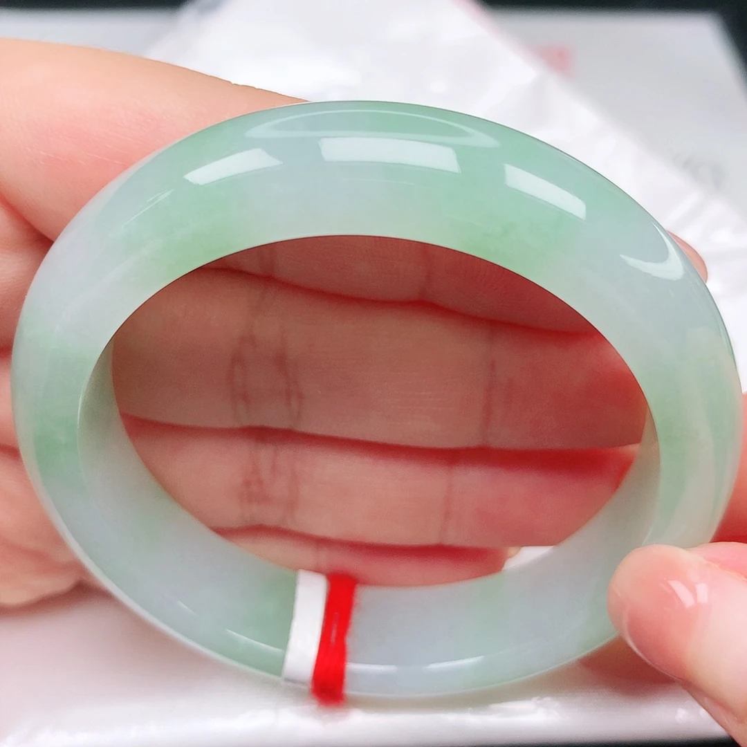 翡翠手镯未镶嵌9冰胶绿花