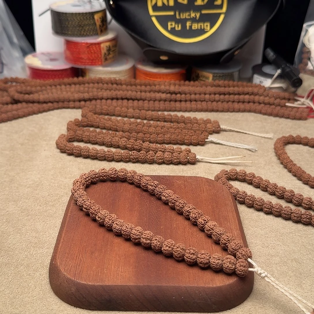 忆***巷金刚菩提吊坠凹底梅花